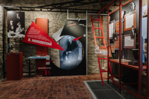 В Новороссийске завершена модернизация музейно-исторического комплекса «Абрау-Дюрсо» в рамках национального проекта «Туризм и гостеприимство» Выставка в музее Абрау-Дюрсо - Маяковский