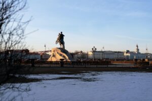 Розничные продажи алкоголя рухнули в Санкт-Петербурге в 2025 году Санкт-Петербург